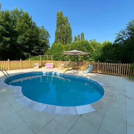 بيت للعطل Le Au Coin Des Abeilles *