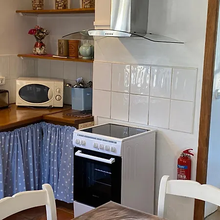 Le Au Coin Des Abeilles