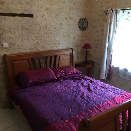 Holiday home Le Au Coin Des Abeilles La Caillere-Saint-Hilaire