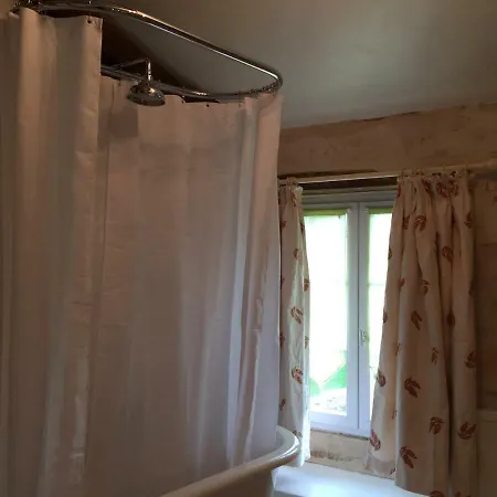 Le Au Coin Des Abeilles *